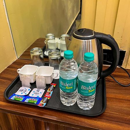 Gsm Hotel Vrindāvan Esterno foto